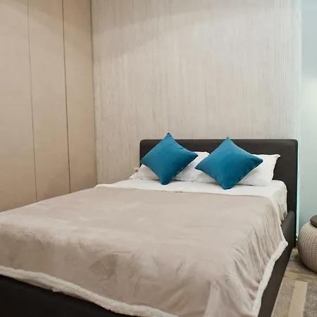 Διαμέρισμα Anemone City Center *